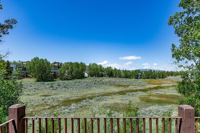 Building Photo - Tranquil Retreat in Trailside