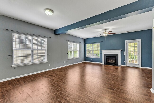 Building Photo - Adorable 3b 3b Townhome In Wake Forest!