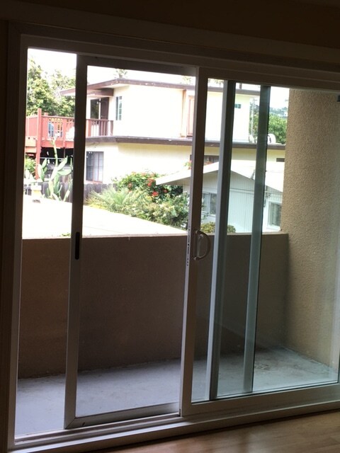 Building Photo - 5051 La Jolla Blvd