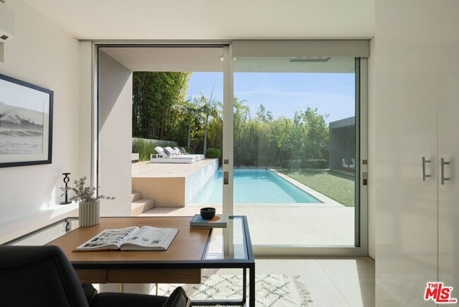 Building Photo - 1166 Angelo Dr