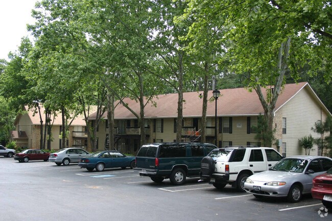 Building Photo - Evergreen Apartments