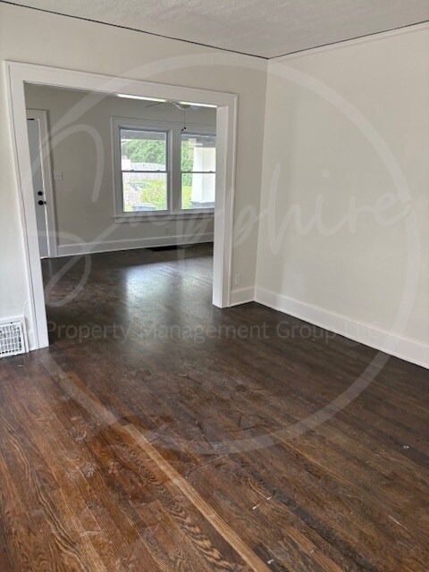 Building Photo - 1508 E 49th Terrace