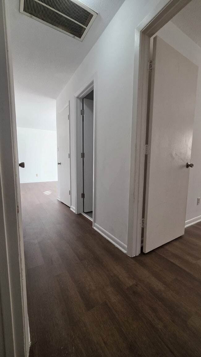 Building Photo - Updated 3-Bedroom Home with Open Layout and Large Backyard