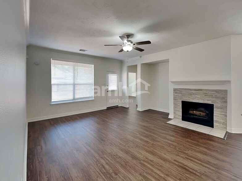 Building Photo - 12038 Lucky Meadow Dr