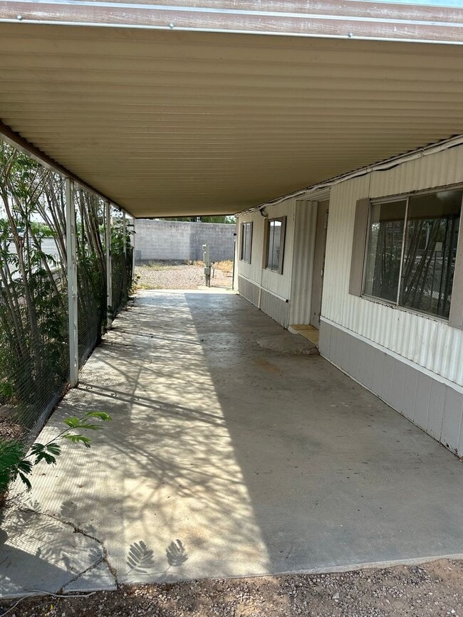 Building Photo - Cozy 3 bedroom 2 bathroom home in Mesa