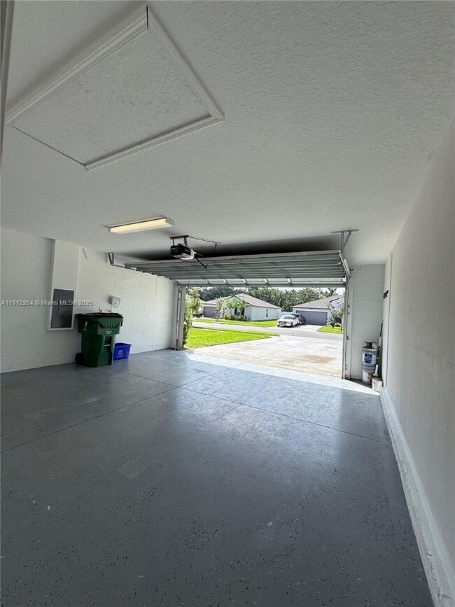 Building Photo - 39889 Harmon Grove Ct