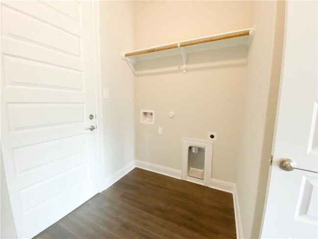 Building Photo - 2032 Base Burner Path