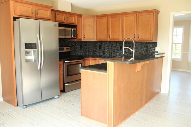 Building Photo - 107 Enchanted Way
