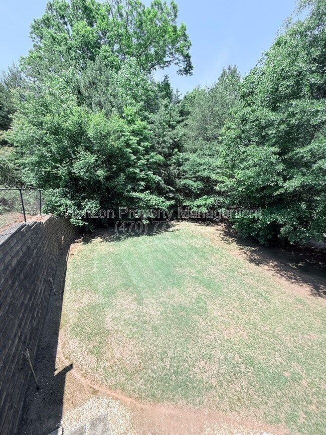 Building Photo - 4005 Hidden Hollow Dr