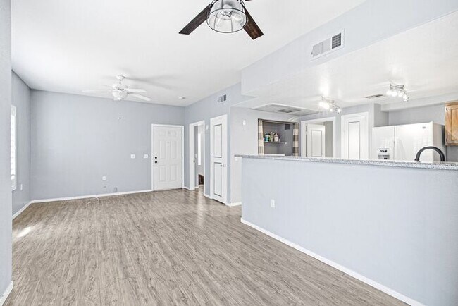 Building Photo - Charming First-Floor 2-Bedroom Condo