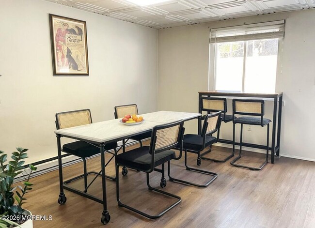 Building Photo - 227 Shore Dr