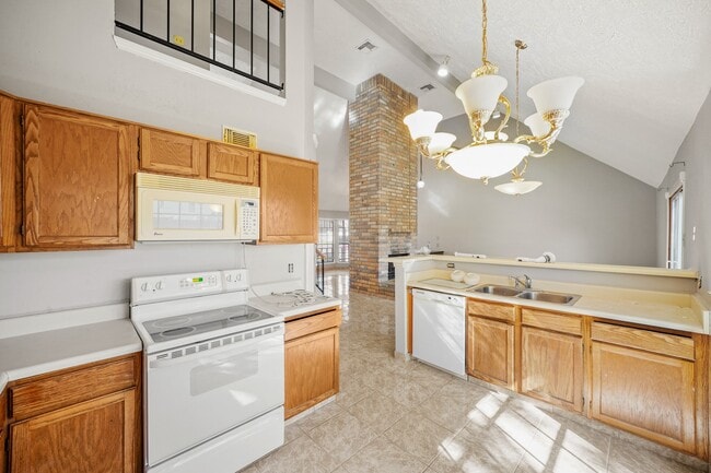 Building Photo - 13431 Klamath Falls Dr