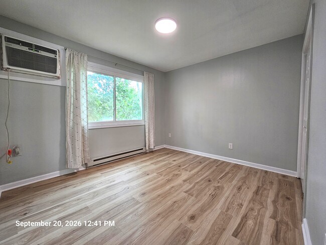 Building Photo - 510 Rockland Ave