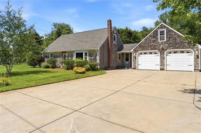 Building Photo - 6 Lakewood Dr