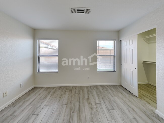 Building Photo - 3894 W Oak Springs Terrace
