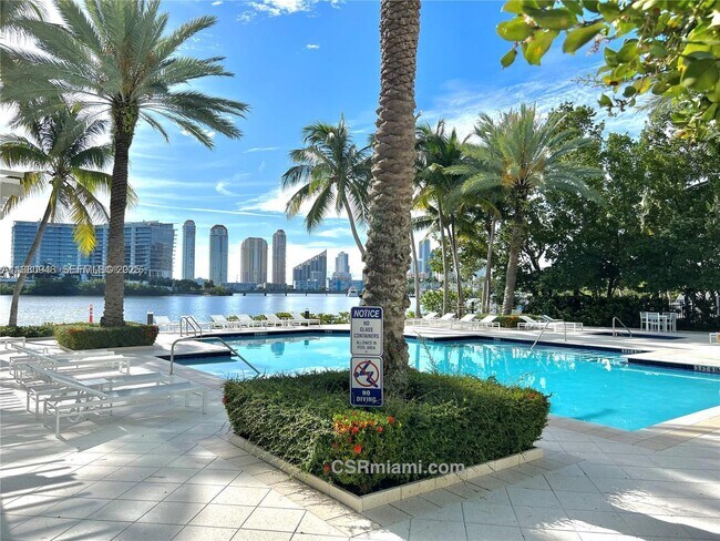 Building Photo - 3255 NE 184th St