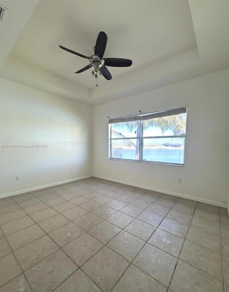 Building Photo - 3725 NE 23rd Ct