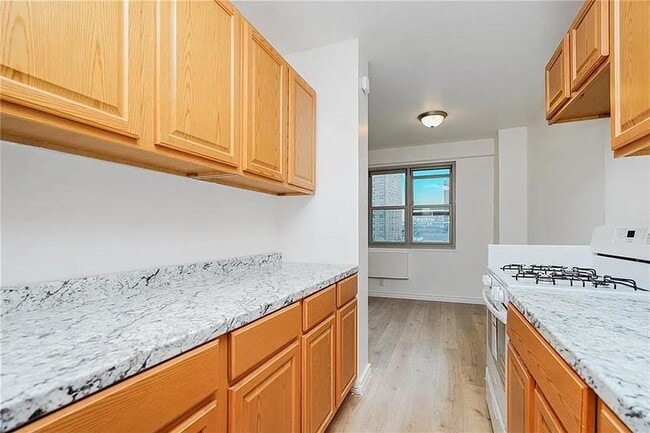 Building Photo - 444 Neptune Ave