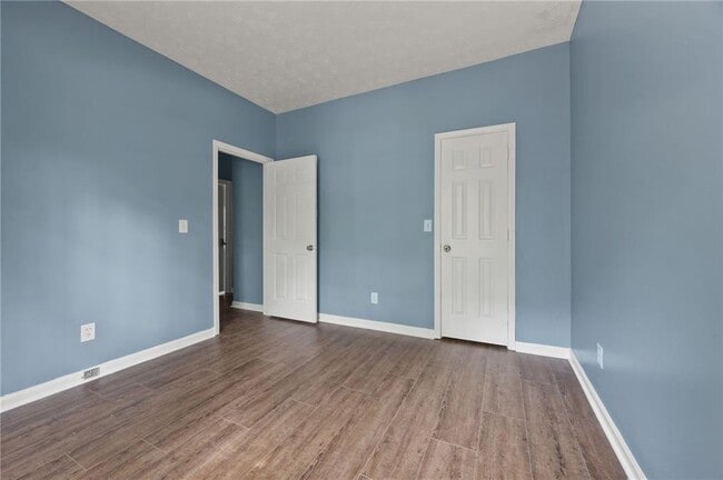Building Photo - 4997 Wedgewood Pl