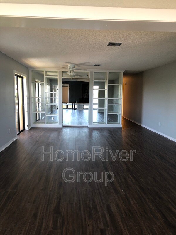 Building Photo - 1501 Minutemen Causeway
