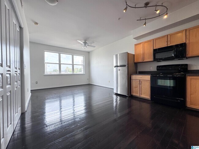 Primary Photo - 2020 5th Ave S