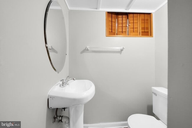 Building Photo - 10502 Glenhaven Dr