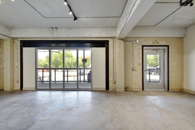 Building Photo - 215 Coca-Cola Pl