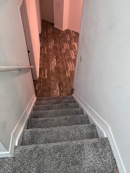 steps to basement - 15800 E 121st Ave