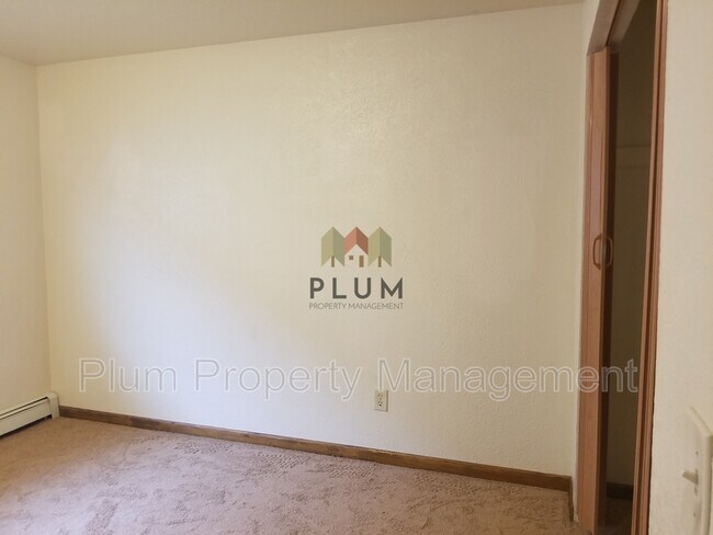 Building Photo - 720 Turner St