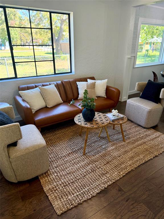 Building Photo - 5611 Joe Sayers Ave