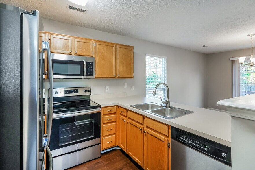 Building Photo - 3104 Chambley Ct