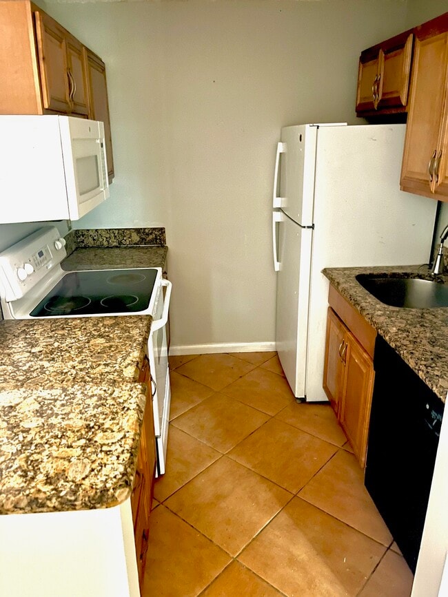 Building Photo - 17 Crossings Cir