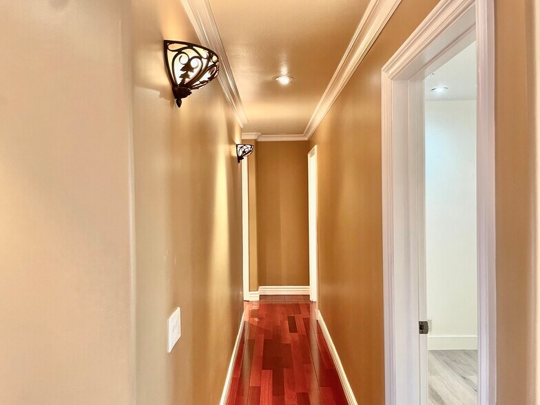 Building Photo - 8781 La Grand Ave