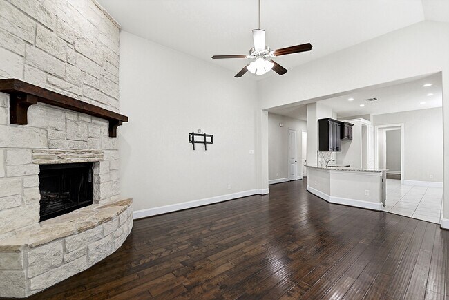 Building Photo - 2226 Falcon Brook Dr