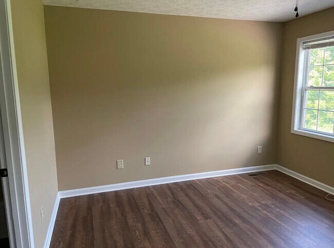 Building Photo - 928 Nottingham Dr