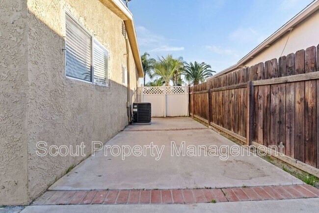 Building Photo - 260 Val Monte Dr