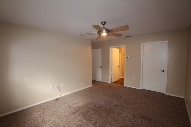 Building Photo - COMING SOON-Spacious 3 Bedroom in Whitehouse!