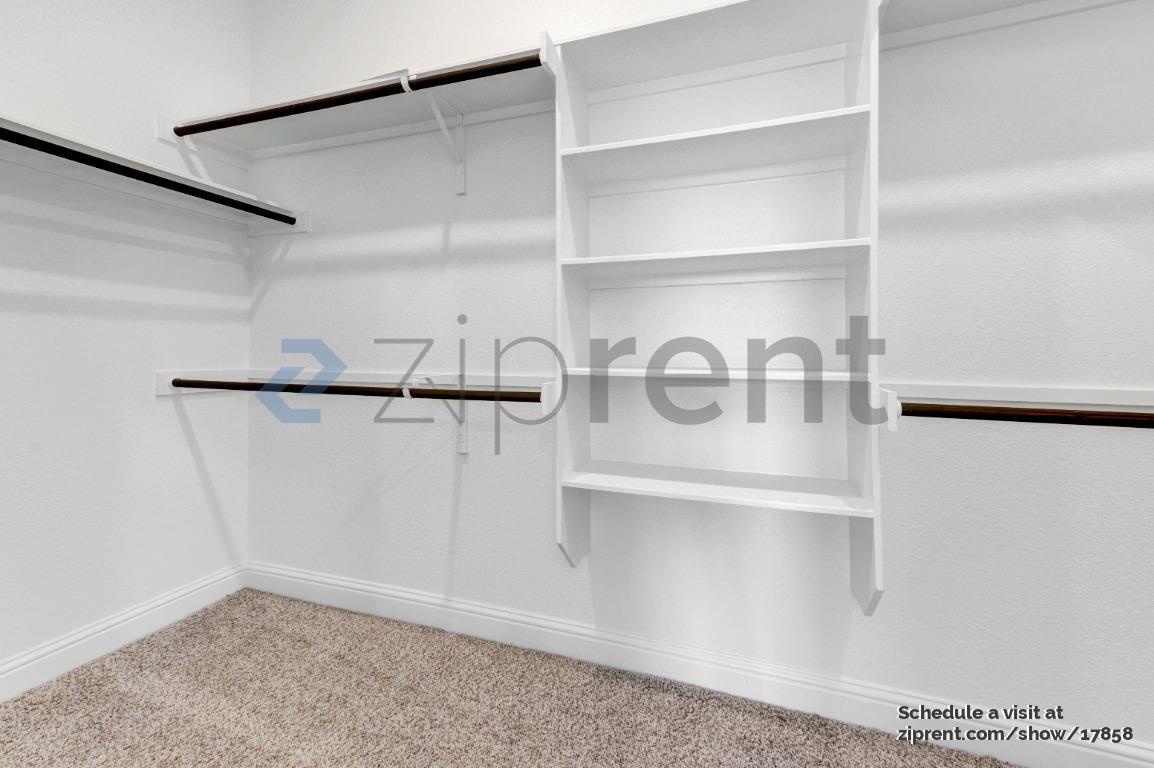 Building Photo - Unit