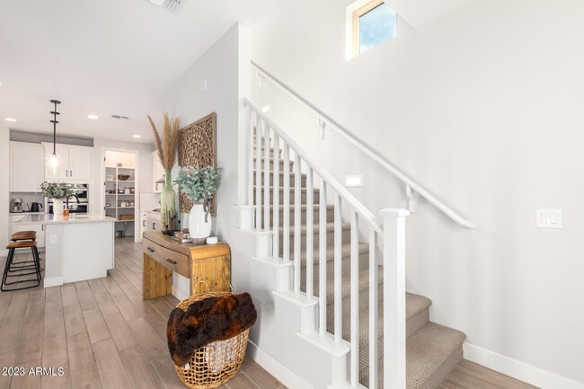 Building Photo - 2029 W Kinfield Trail