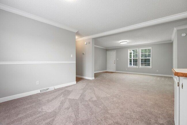 Building Photo - Charming 4 bedroom home in South Raleigh!