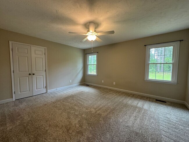 Building Photo - Beautiful 3 Bed 2 Bath Home in Jack Britt