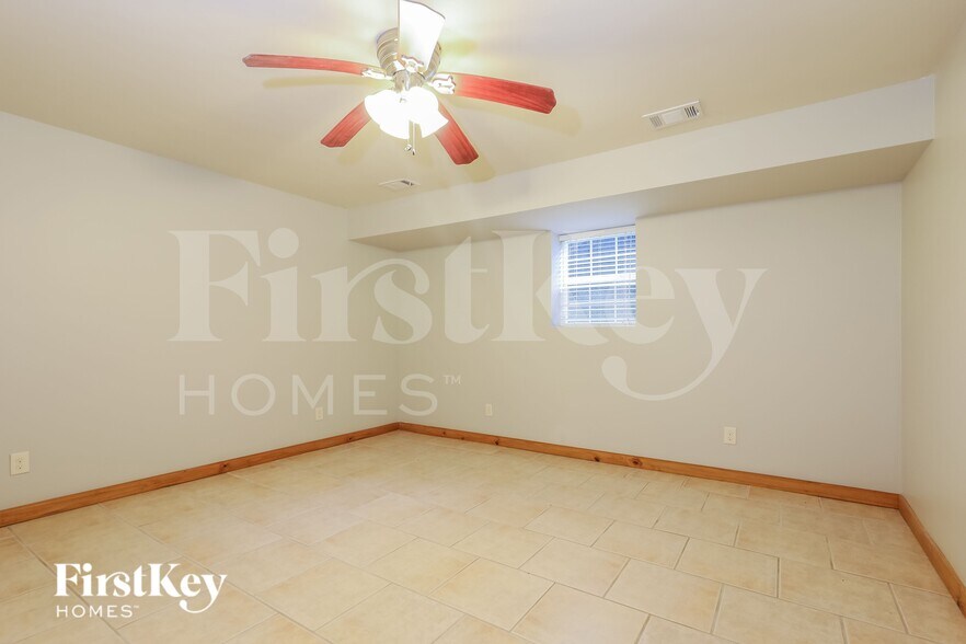 Building Photo - 3896 Chattahoochee Dr