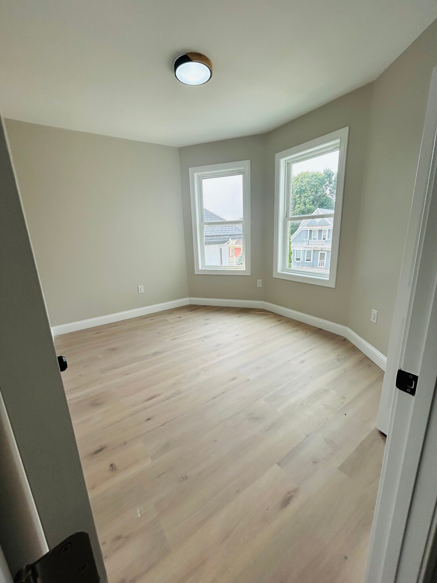 Building Photo - 9 Dennison St