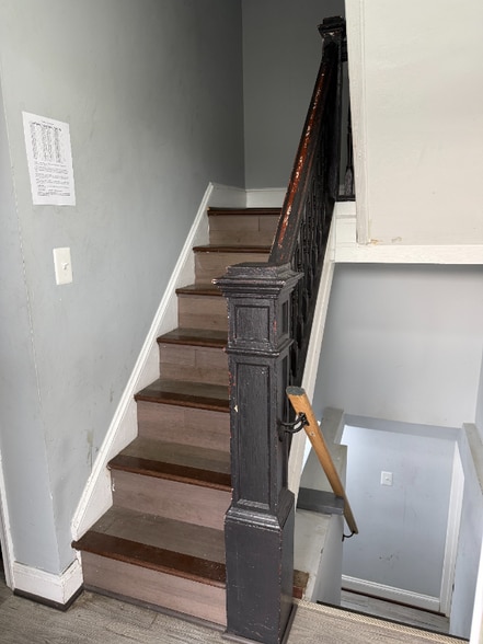 Building Photo - 3523 Edmondson Ave