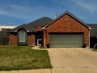 Building Photo - 4413 NW Wolfcreek Blvd