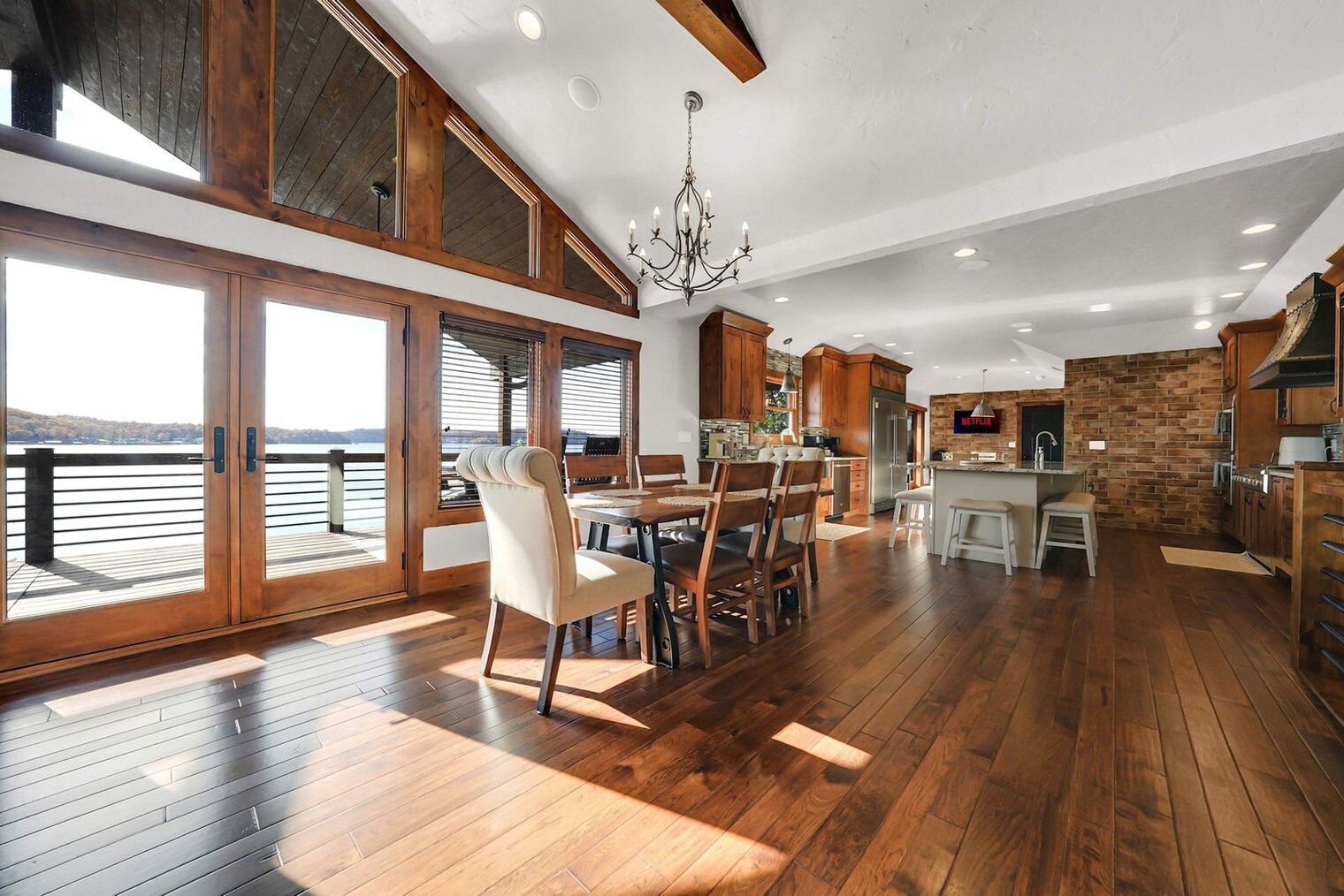 Building Photo - 201 Shady Ozark Ln