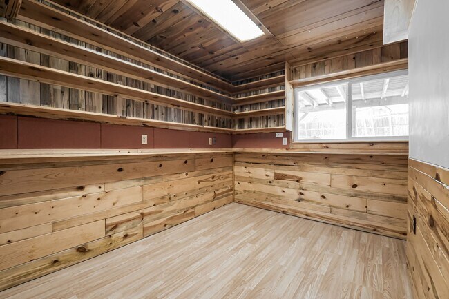 Building Photo - Hidden 3 bed/ 2 bath Gem in Morrison