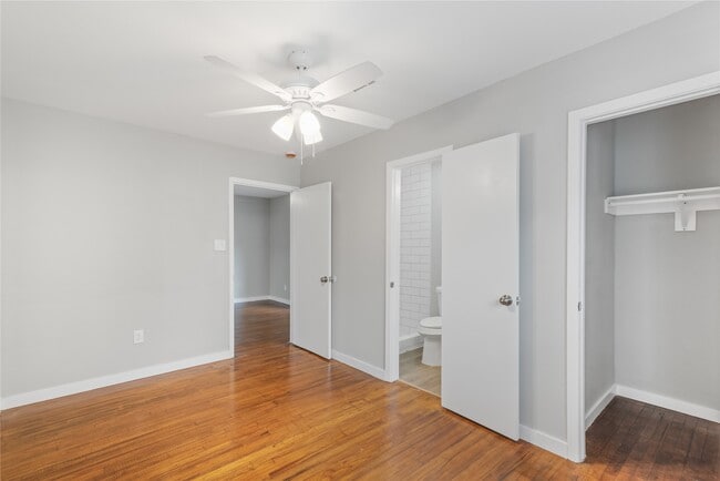 Building Photo - 615 Riveredge Dr