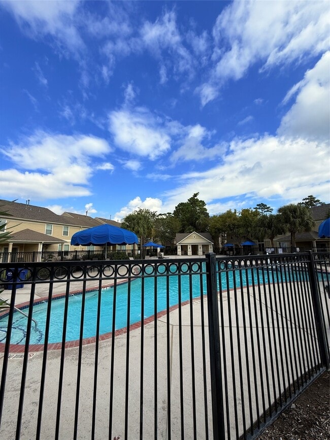 Building Photo - 13600 Breton Ridge St