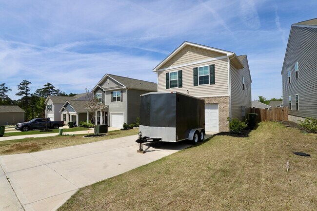 Building Photo - 352 Sandbach Rd